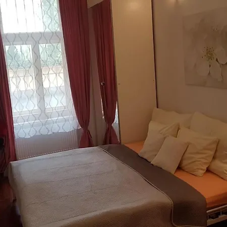 Apartment Family Flat 120M2, Praha 2 Vinohrady *