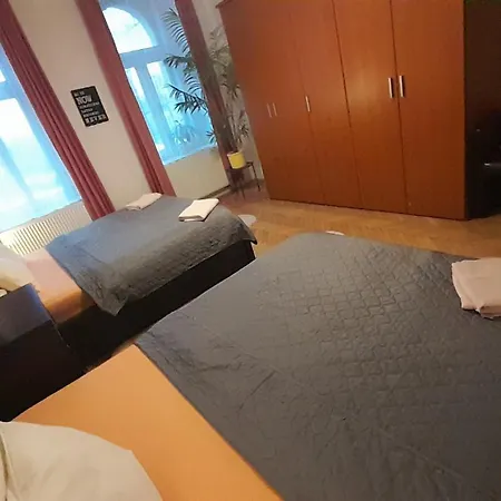 Family Flat 120m2, 2 Vinohrady Prága